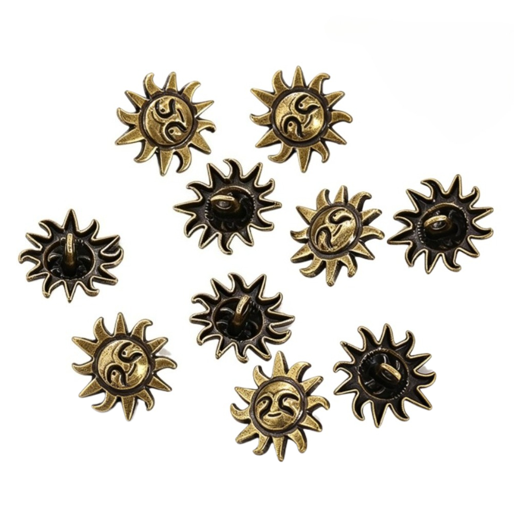 Button Hole Cutter - 10 szt. Metalowe guziki w kształcie