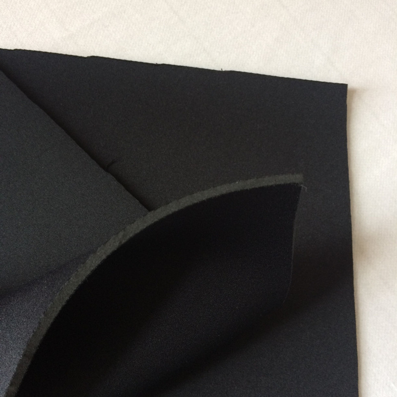 Materiał do nurkowania z neopr – Twin Needle Stretch recenzja i cena