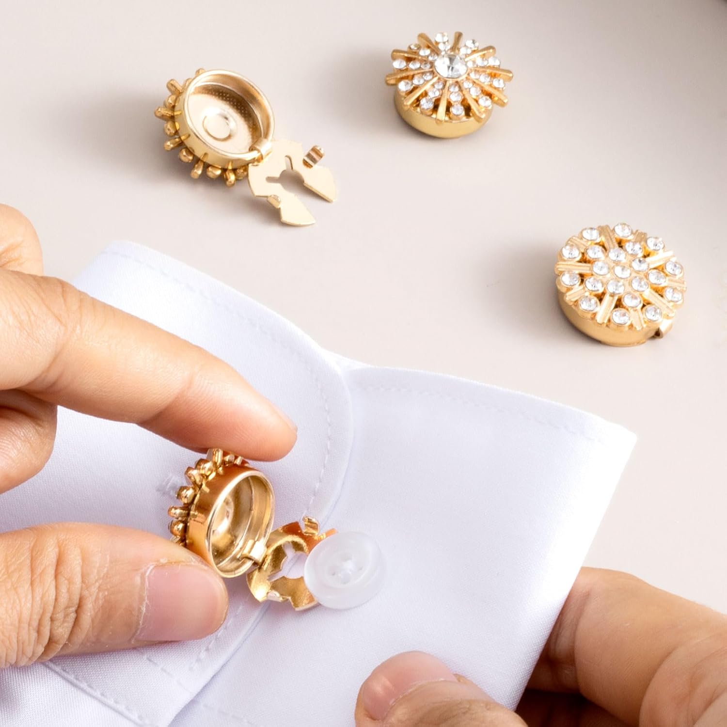 Kryształowe guziki z dżetami,  – Button Hole Cutter recenzja i cena